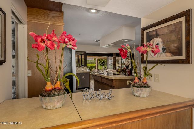 8424 N GOLF Drive, Paradise Valley, AZ 85253