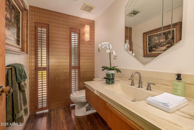 8424 N GOLF Drive, Paradise Valley, AZ 85253