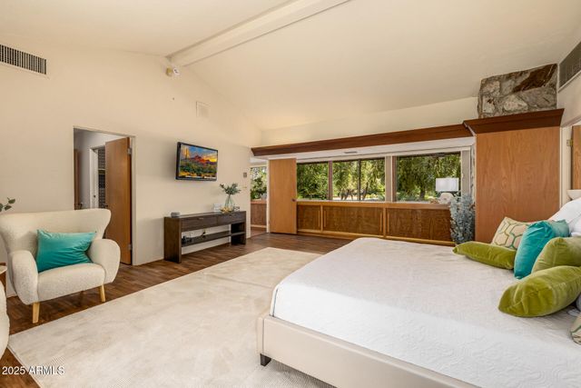 8424 N GOLF Drive, Paradise Valley, AZ 85253