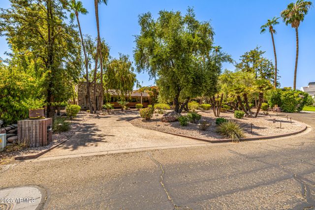 8424 N GOLF Drive, Paradise Valley, AZ 85253