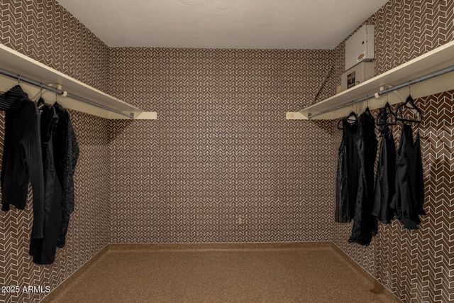 8424 N GOLF Drive, Paradise Valley, AZ 85253