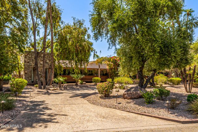 8424 N GOLF Drive, Paradise Valley, AZ 85253