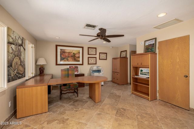 8424 N GOLF Drive, Paradise Valley, AZ 85253