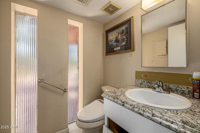 8424 N GOLF Drive, Paradise Valley, AZ 85253