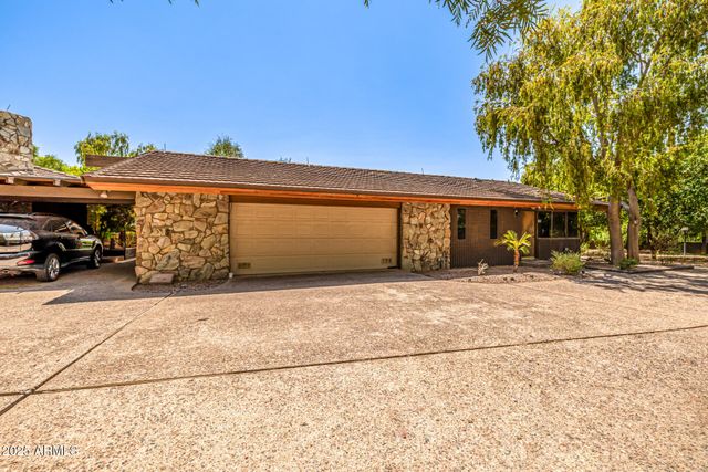 8424 N GOLF Drive, Paradise Valley, AZ 85253