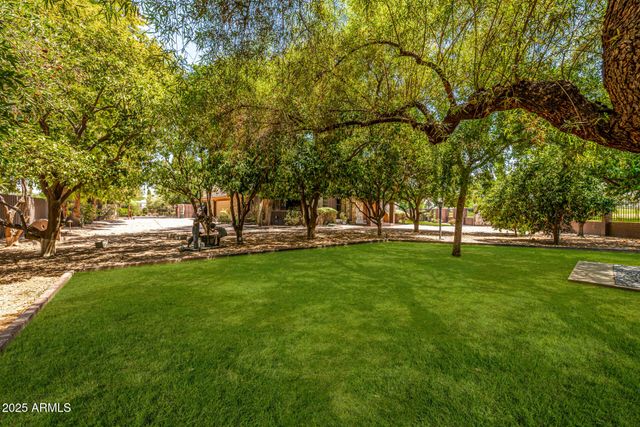 8424 N GOLF Drive, Paradise Valley, AZ 85253