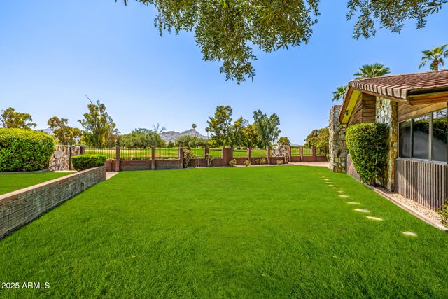 8424 N GOLF Drive, Paradise Valley, AZ 85253
