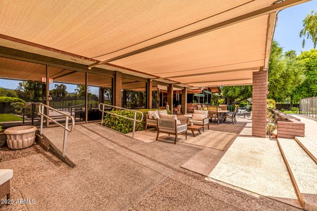 8424 N GOLF Drive, Paradise Valley, AZ 85253