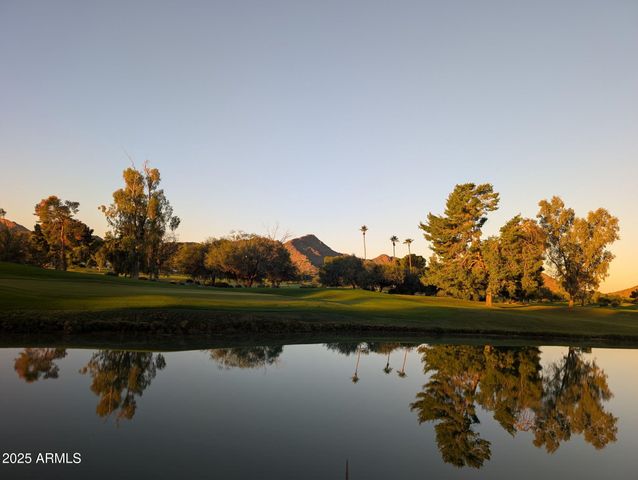 8424 N GOLF Drive, Paradise Valley, AZ 85253