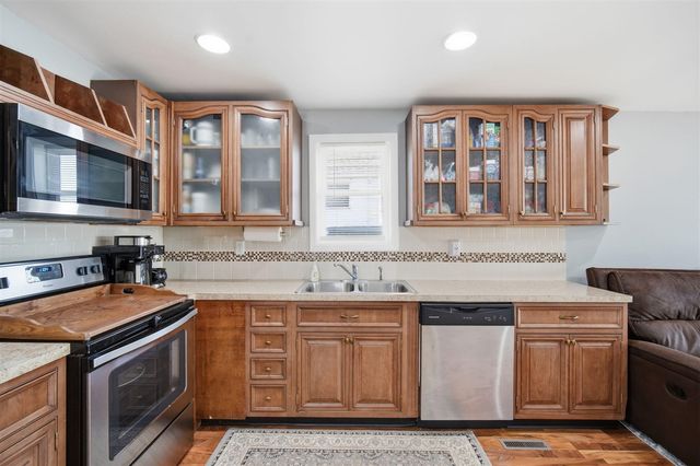 298 Ackerson Lake Drive, Jackson, MI 49201