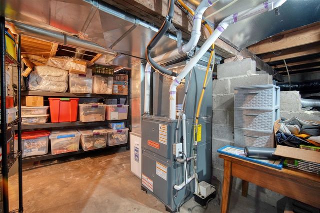 298 Ackerson Lake Drive, Jackson, MI 49201