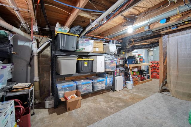 298 Ackerson Lake Drive, Jackson, MI 49201