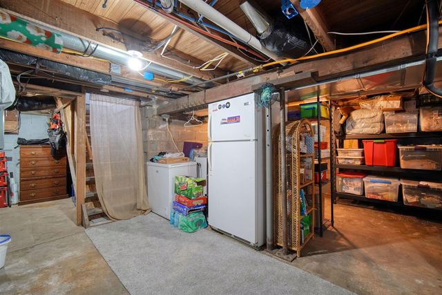 298 Ackerson Lake Drive, Jackson, MI 49201