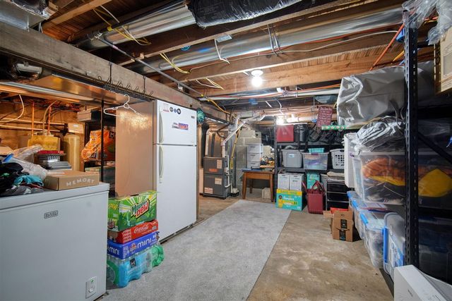 298 Ackerson Lake Drive, Jackson, MI 49201