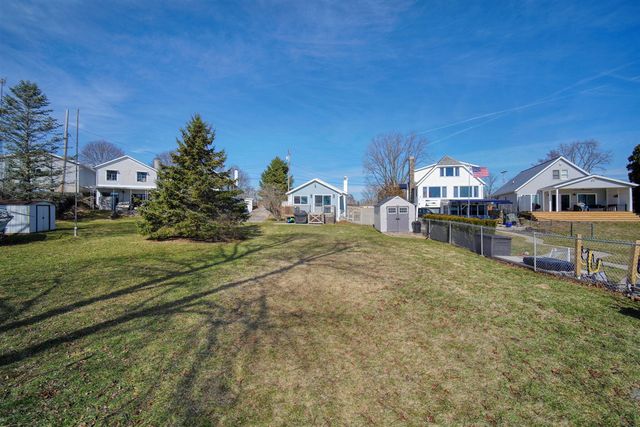 298 Ackerson Lake Drive, Jackson, MI 49201