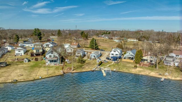 298 Ackerson Lake Drive, Jackson, MI 49201