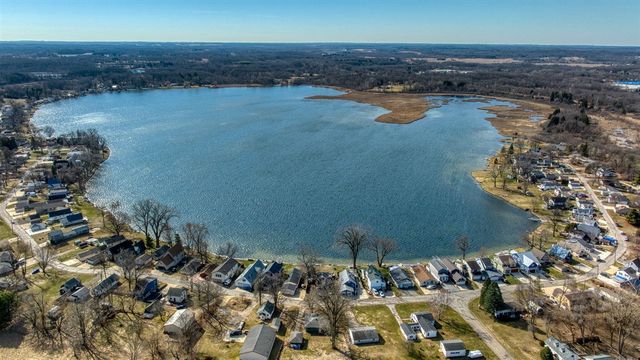 298 Ackerson Lake Drive, Jackson, MI 49201