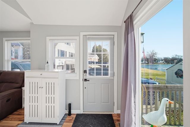 298 Ackerson Lake Drive, Jackson, MI 49201