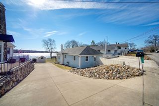 298 Ackerson Lake Drive, Jackson, MI 49201