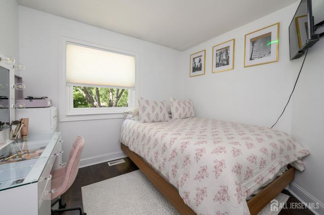 16 Finch Road, Howell, NJ 07731