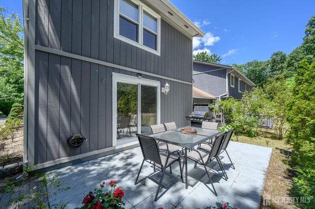 16 Finch Road, Howell, NJ 07731