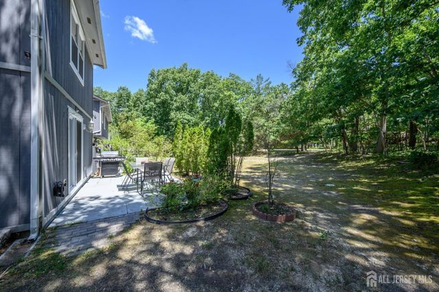 16 Finch Road, Howell, NJ 07731