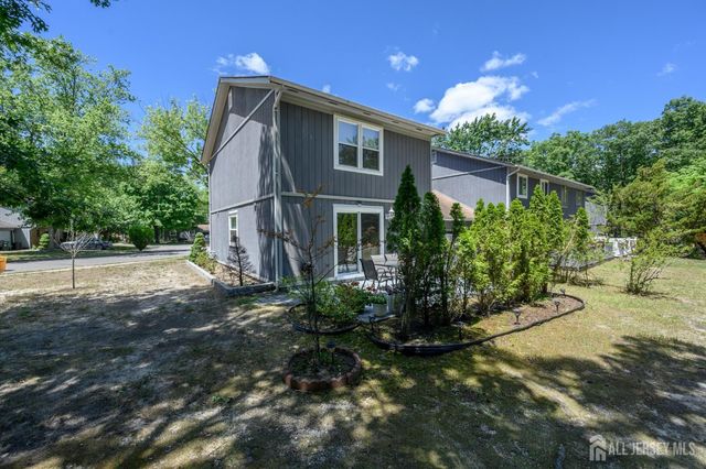 16 Finch Road, Howell, NJ 07731