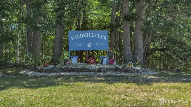 16 Finch Road, Howell, NJ 07731