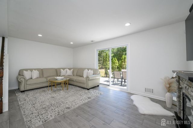 16 Finch Road, Howell, NJ 07731