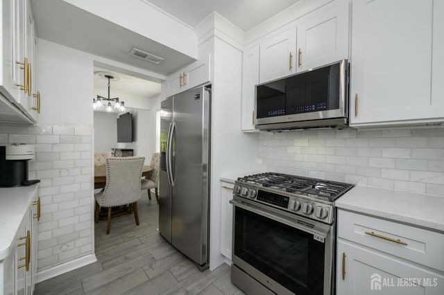 16 Finch Road, Howell, NJ 07731