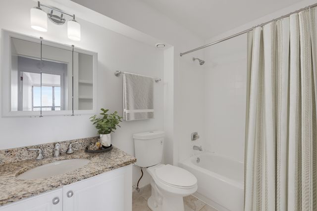 10 E Ontario Street 4501, Chicago, IL 60611