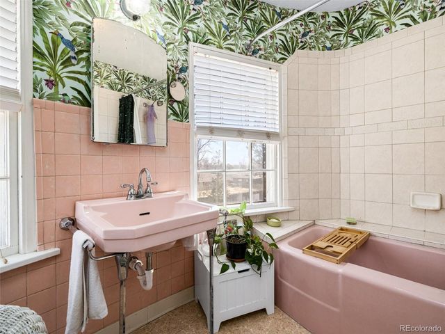 2932 8th Avenue, Pueblo, CO 81008