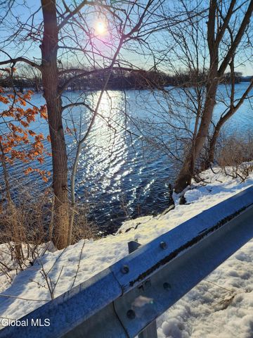 1633 W River Road, Moreau, NY 12831