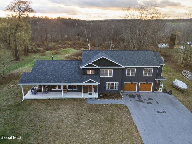 1633 W River Road, Moreau, NY 12831