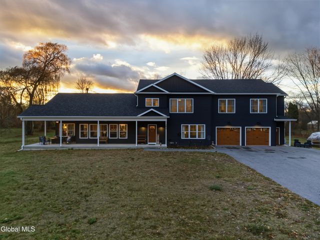 1633 W River Road, Moreau, NY 12831