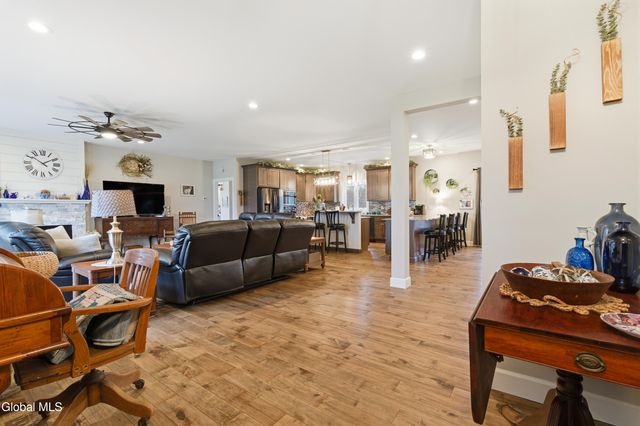 1633 W River Road, Moreau, NY 12831