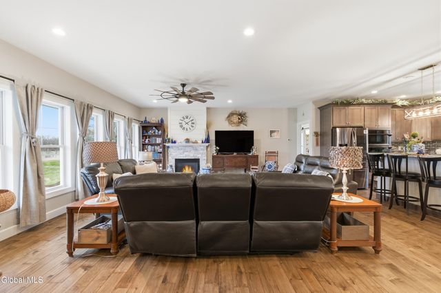 1633 W River Road, Moreau, NY 12831