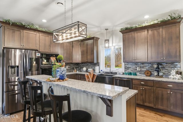 1633 W River Road, Moreau, NY 12831