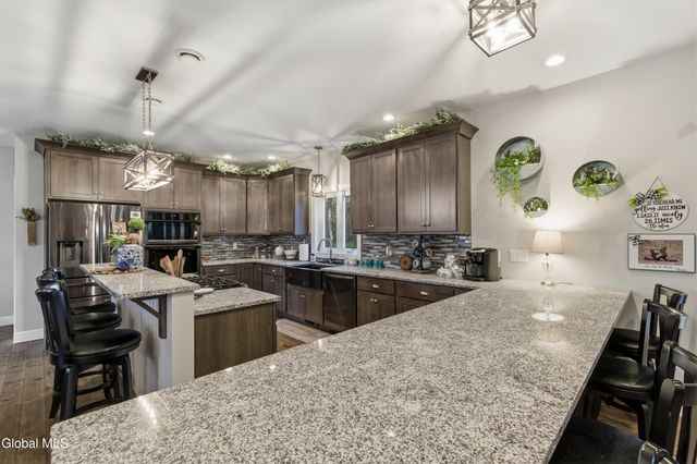 1633 W River Road, Moreau, NY 12831