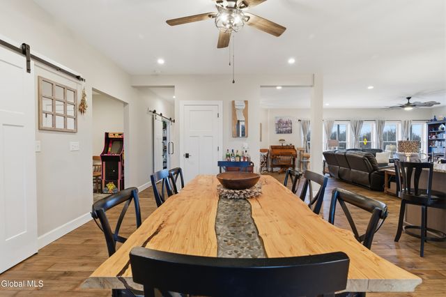 1633 W River Road, Moreau, NY 12831