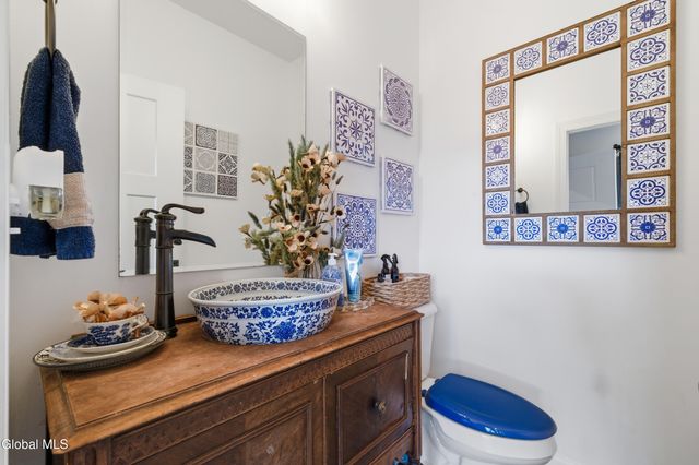 1633 W River Road, Moreau, NY 12831