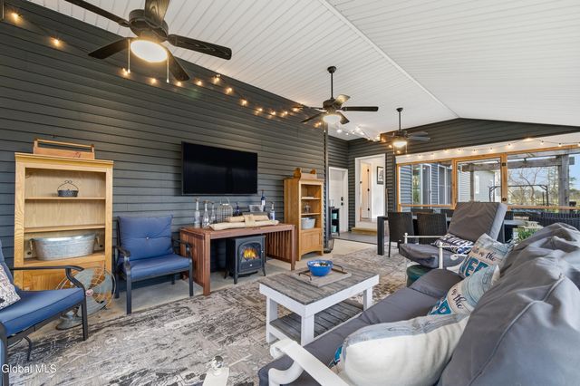 1633 W River Road, Moreau, NY 12831