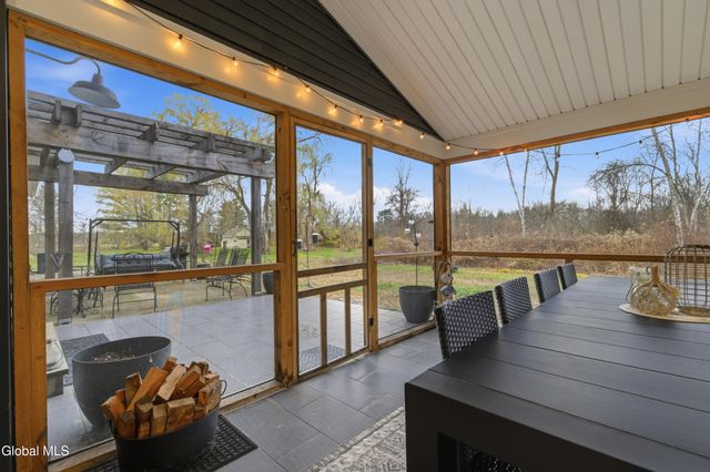 1633 W River Road, Moreau, NY 12831