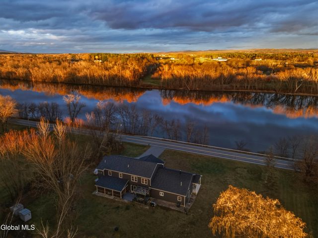 1633 W River Road, Moreau, NY 12831