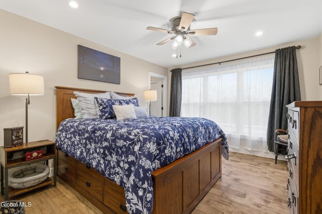 1633 W River Road, Moreau, NY 12831