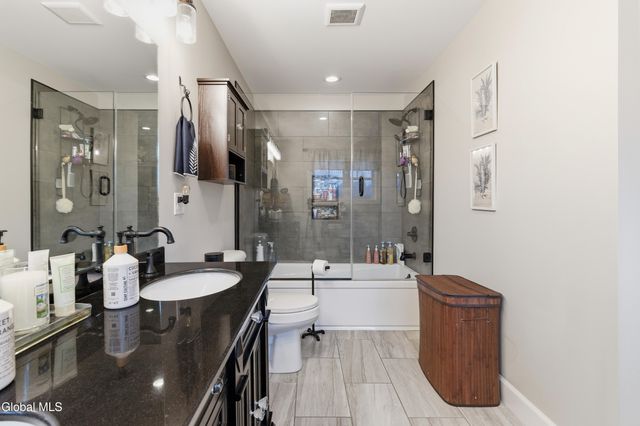 1633 W River Road, Moreau, NY 12831