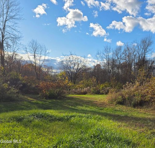 1633 W River Road, Moreau, NY 12831