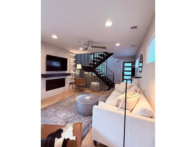 1324 Zenobia St, Denver, CO 80204