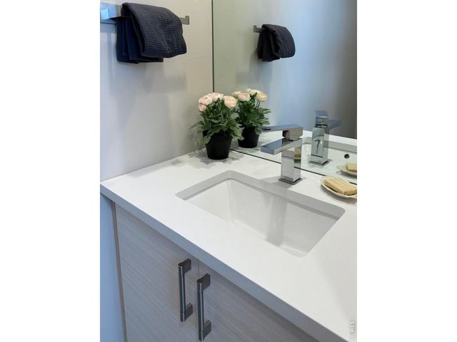 1324 Zenobia St, Denver, CO 80204