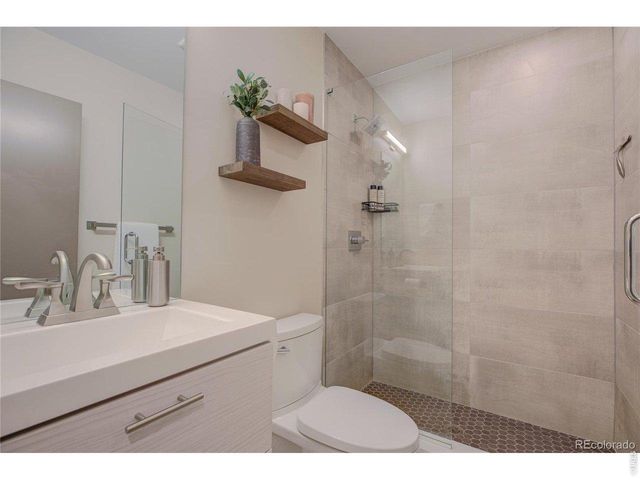 1324 Zenobia St, Denver, CO 80204